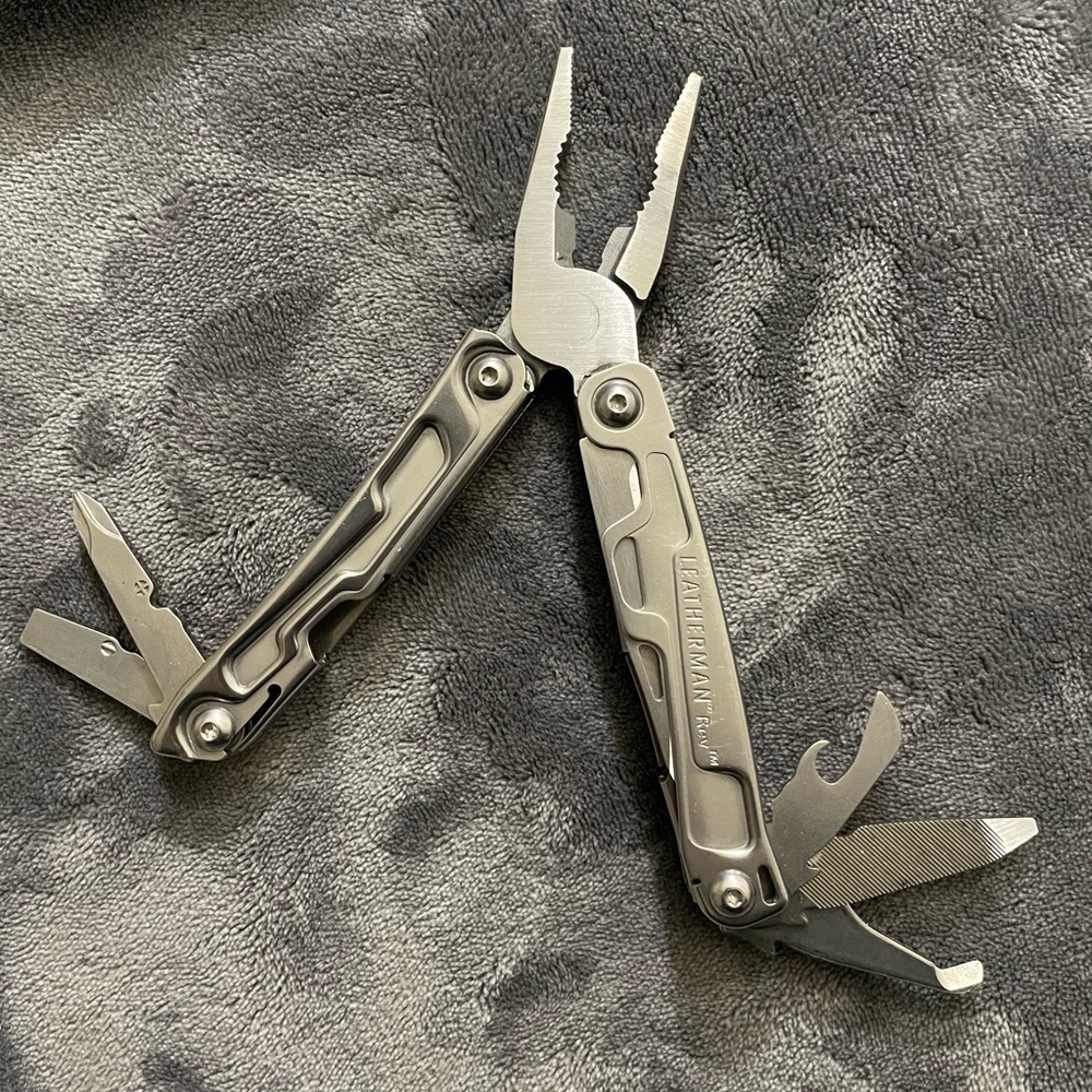 Leatherman Multi-tool “Rev”